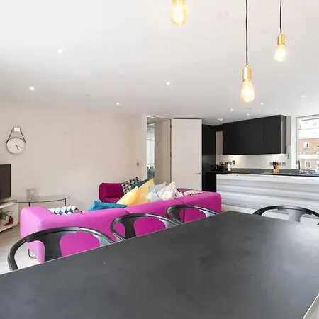 Charming Apartment Near Grand Canal Dock, Dublin 2 Apartamento *